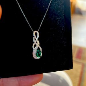 Emerald silver Kay necklace
